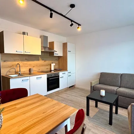 Haus Schanzenblick 4 *